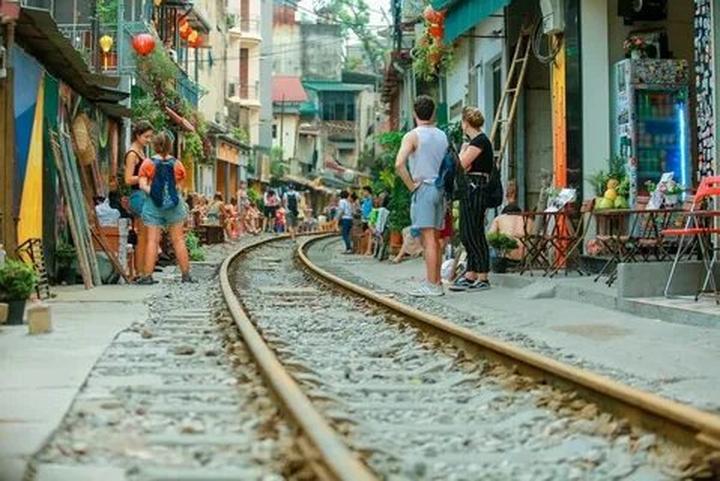 Chàng trai nghèo 23 tuổi cưới - Cảm hứng video marketing từ Hotspot Matrix
